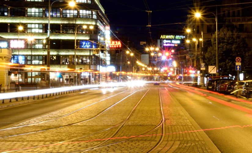 Ulica Świdnicka we Wrocławiu nocą